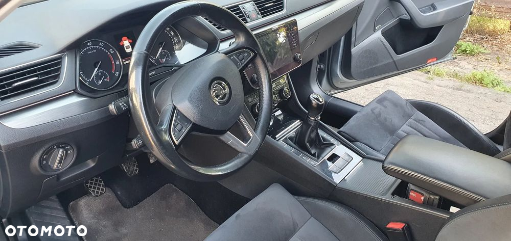 Skoda Superb 1.4 TSI ACT Style - 8