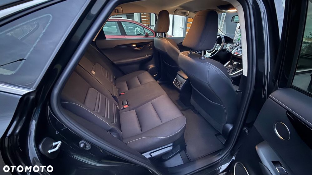 Lexus NX 300h Business Edition AWD - 12