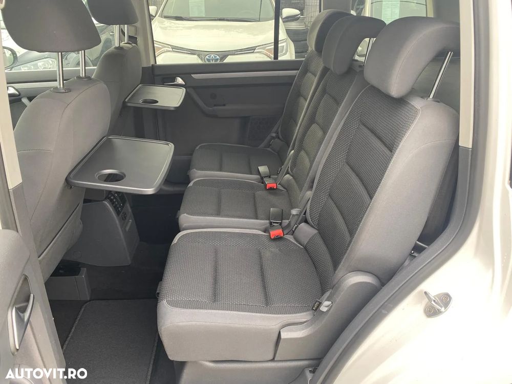 Volkswagen Touran - 6