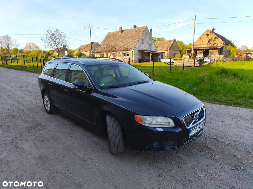 Volvo V70 D5 AWD Momentum - 11
