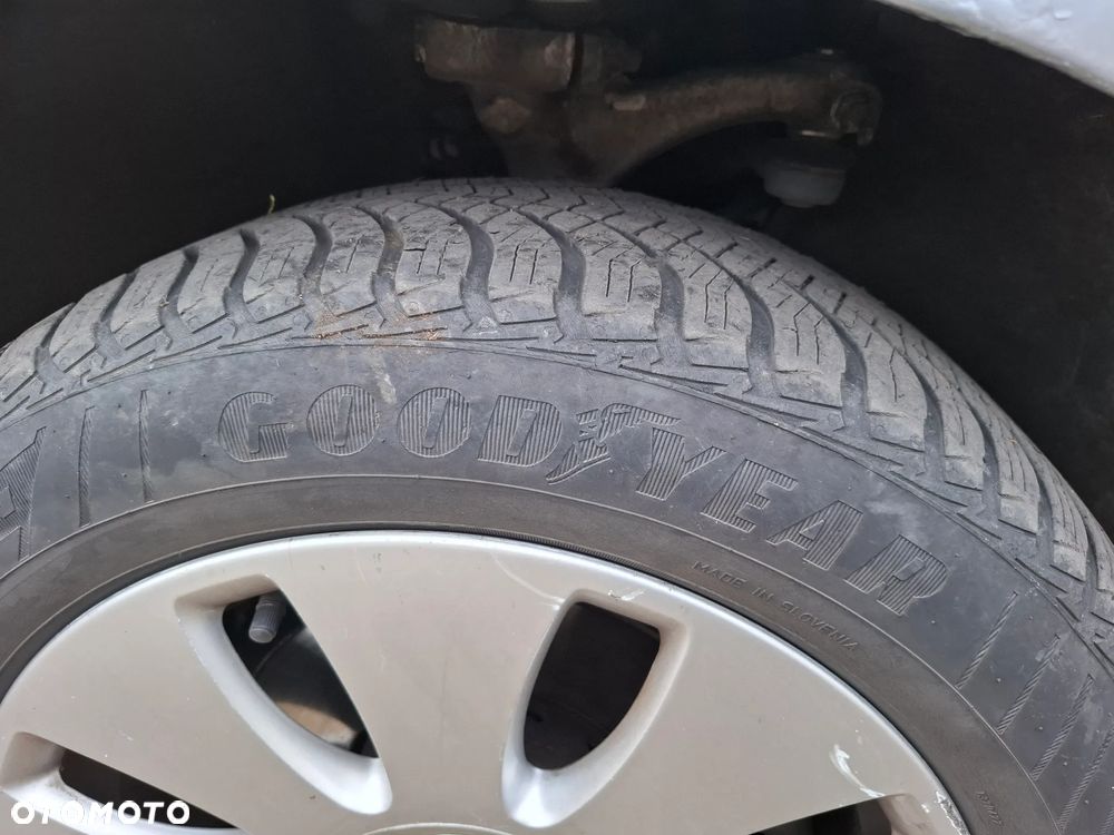 Audi A4 Avant 2.0 TDI DPF multitronic - 11