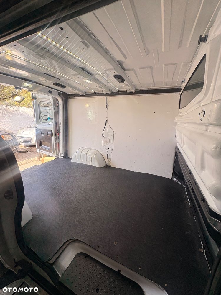 Renault Trafic - 29