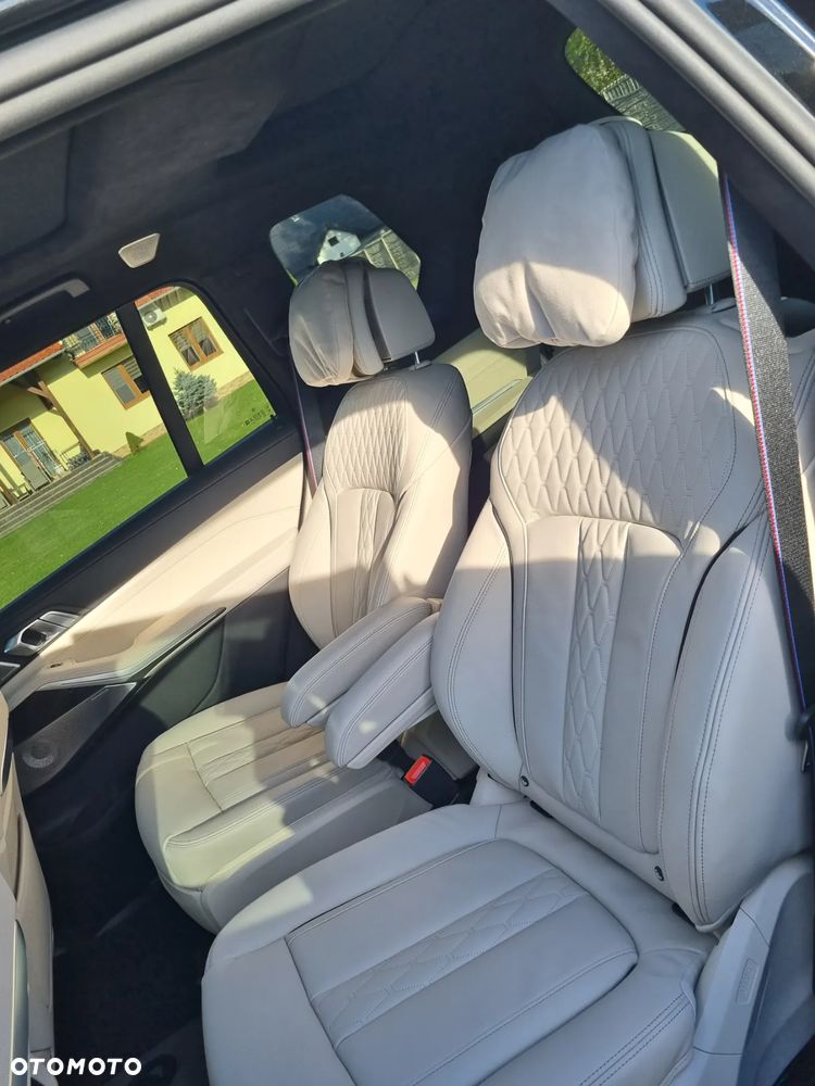 BMW X7 - 27