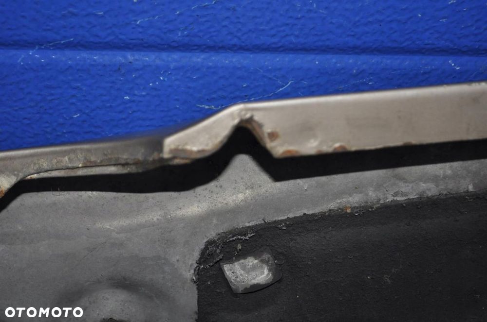 ASCONA C MASKA POKRYWA KOMORY SILNIKA WYGŁUSZENIE - 6