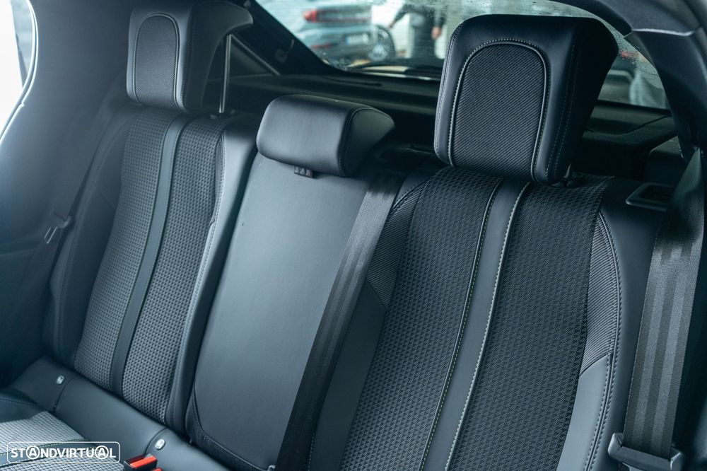 Peugeot e-208 GT Pack - 8