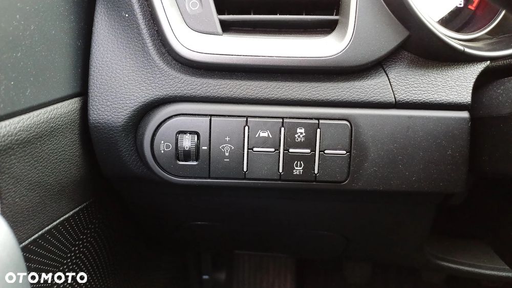 Kia Ceed 1.5 T-GDI M - 25