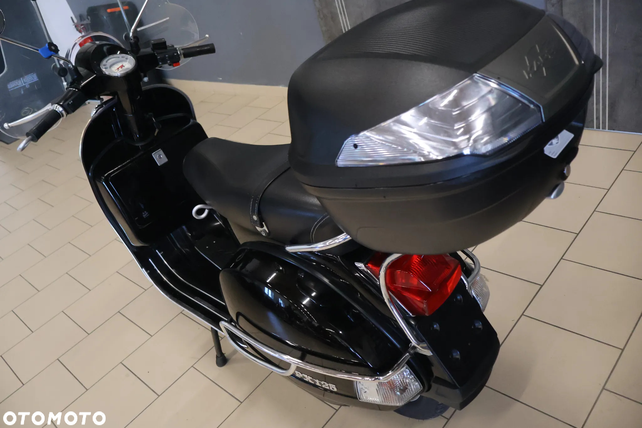 Piaggio Vespa - 15