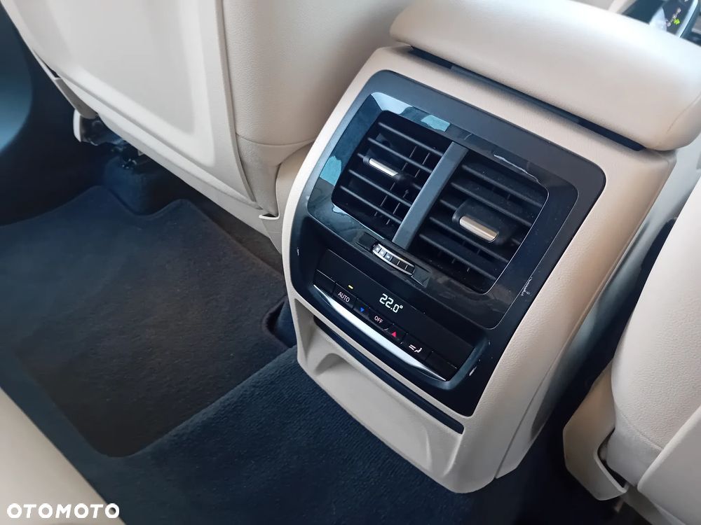 BMW X3 xDrive20i GPF Business Edition - 27