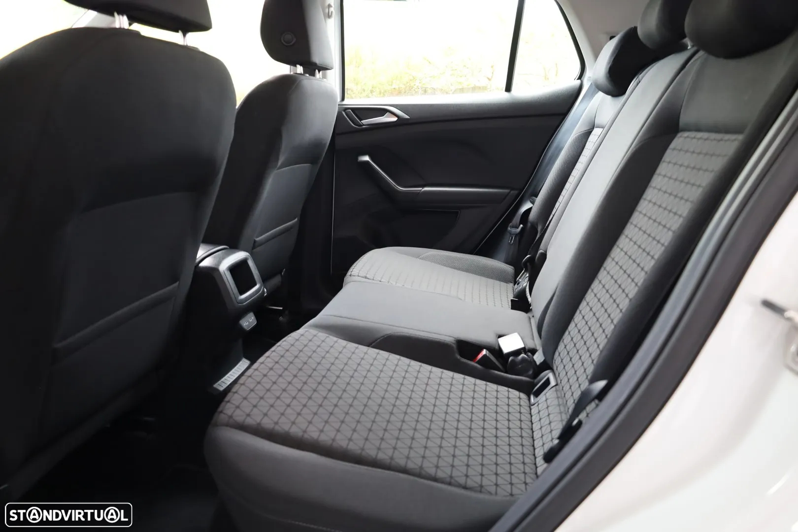 VW T-Cross 1.0 TSI Life - 40