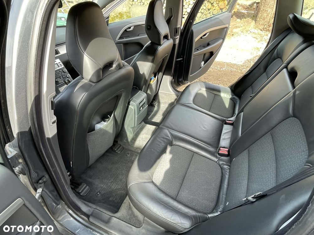 Volvo V70 2.0 Momentum - 6