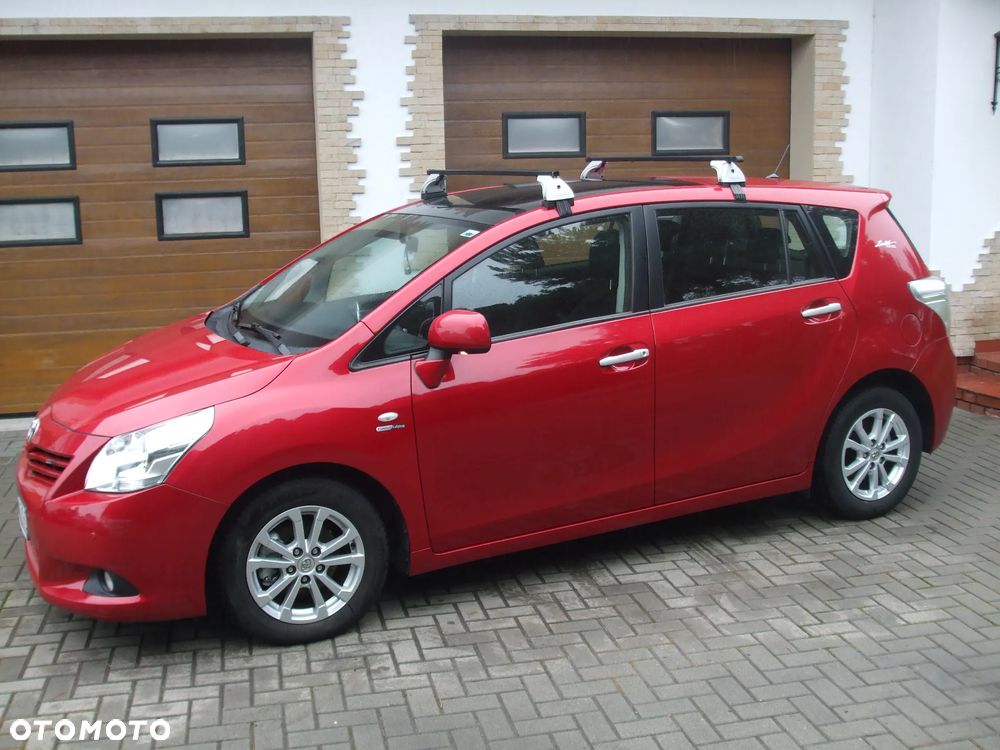 Toyota Corolla Verso - 3