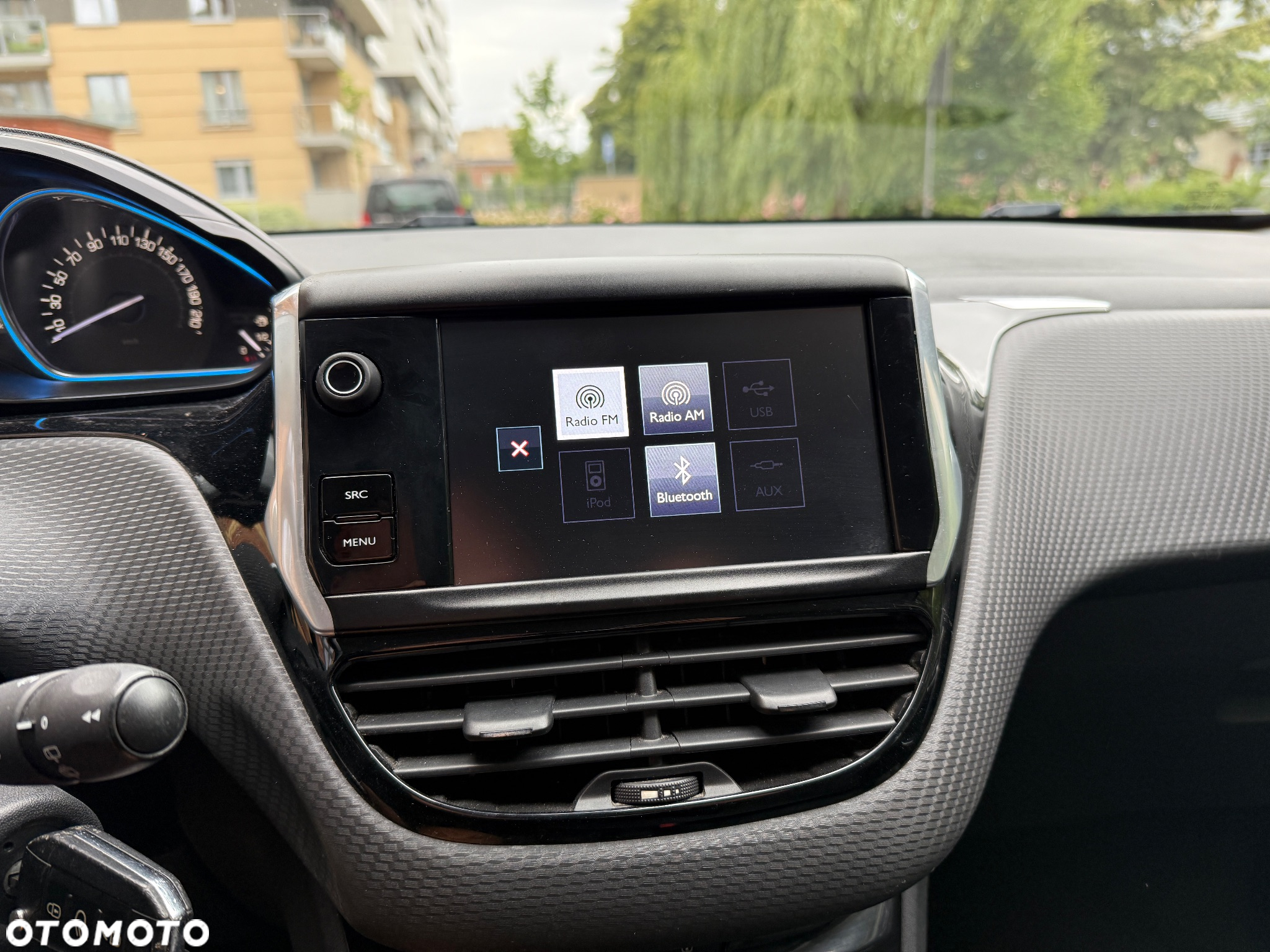Peugeot 2008 1.6 BlueHDi Allure - 24