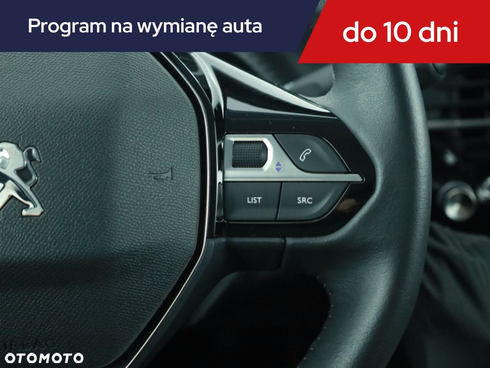 Peugeot 208 - 18