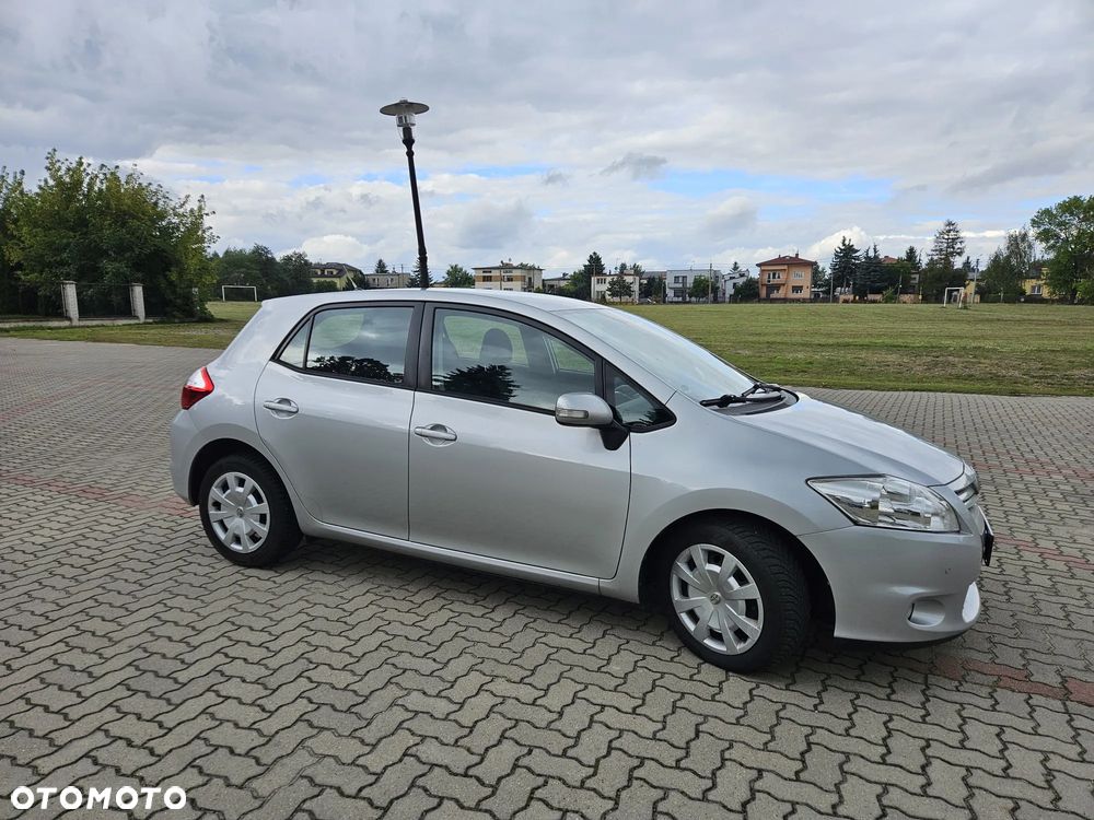Toyota Auris 1.6 Life+ - 3