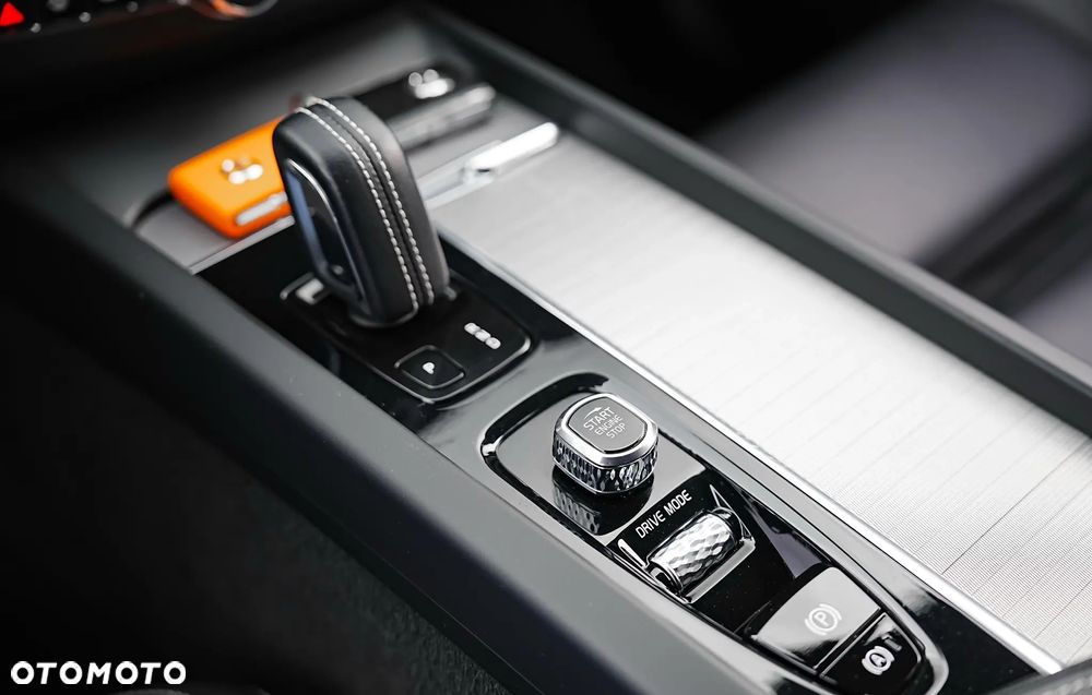 Volvo XC 60 B4 D AWD Geartronic RDesign - 16