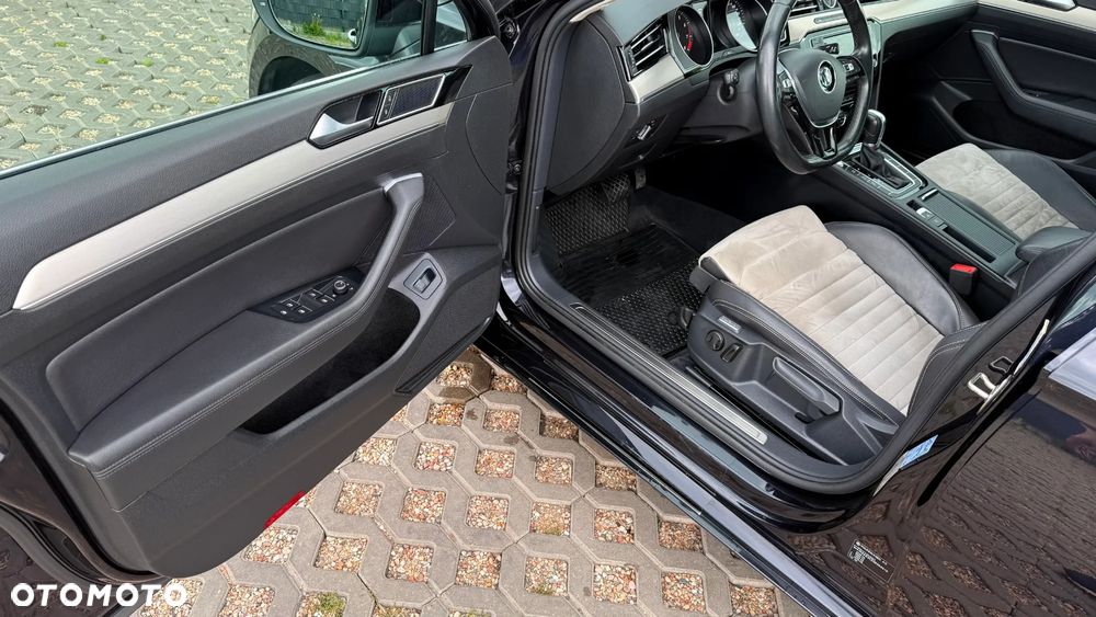 Volkswagen Passat 1.8 TSI BMT Highline DSG - 33