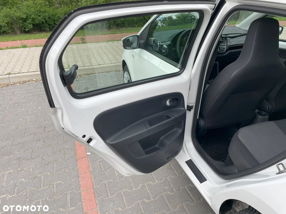 Volkswagen up! - 14