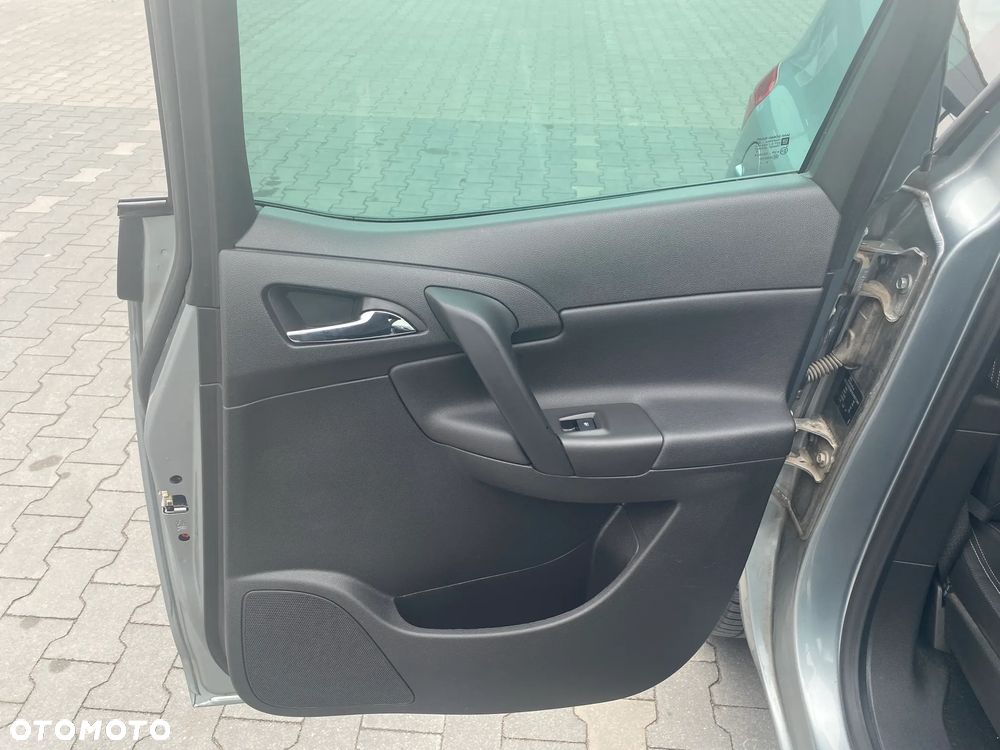 Opel Meriva 1.4 T Cosmo - 13