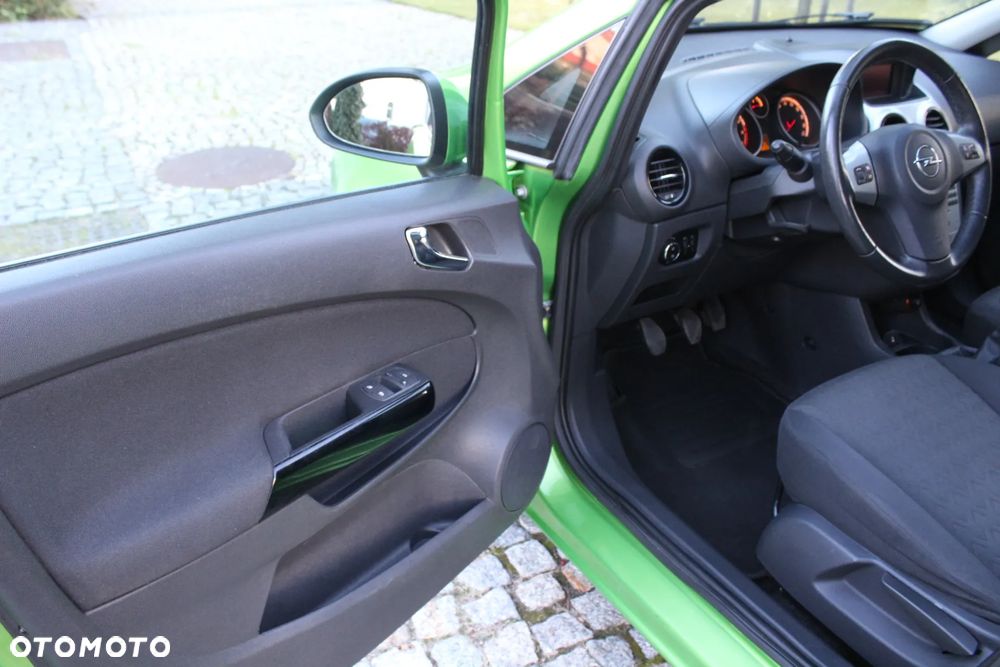 Opel Corsa - 21