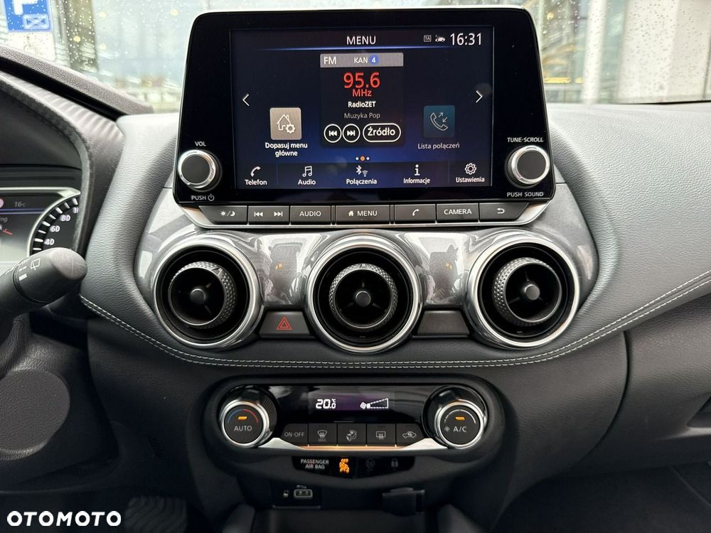 Nissan Juke 1.0 DIG-T N-Connecta DCT - 37
