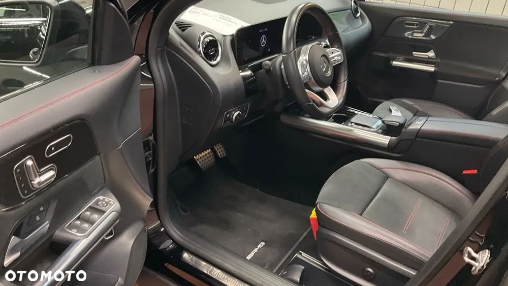 Mercedes-Benz GLA 200 7G-DCT AMG Line - 5