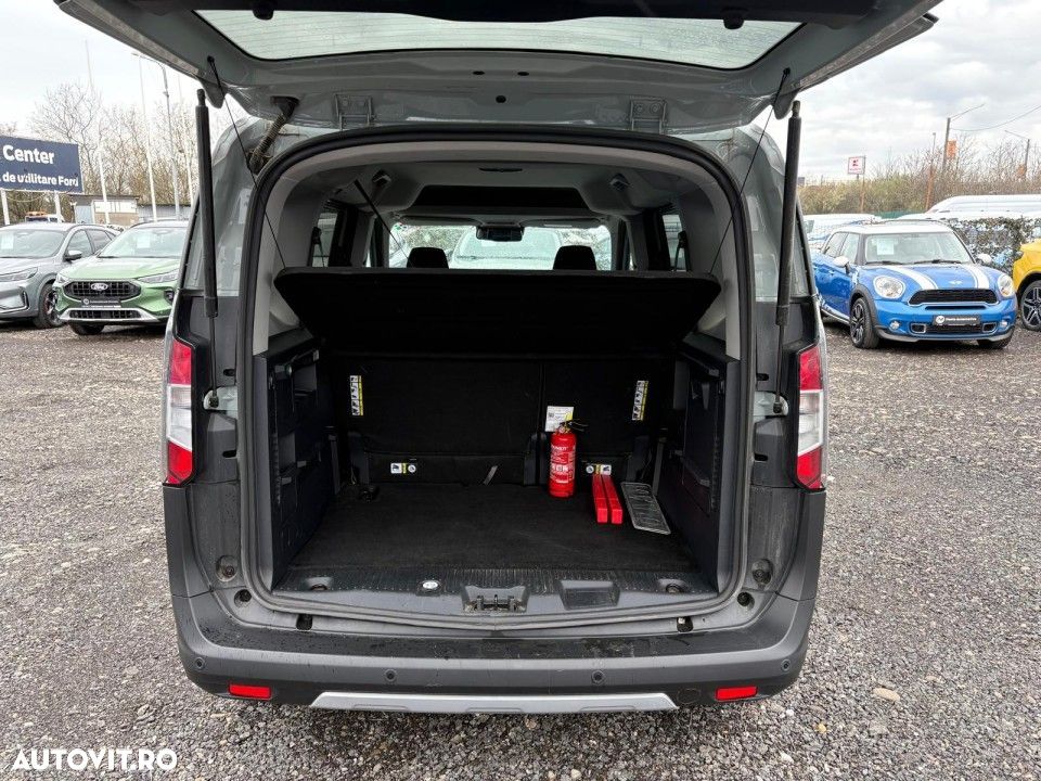 Ford Tourneo Courier - 23