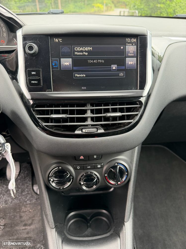 Peugeot 208 82 VTI Style - 24