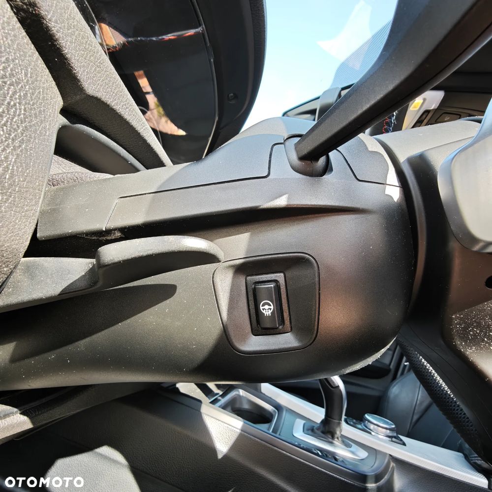 BMW Seria 3 335i Sport Line - 16