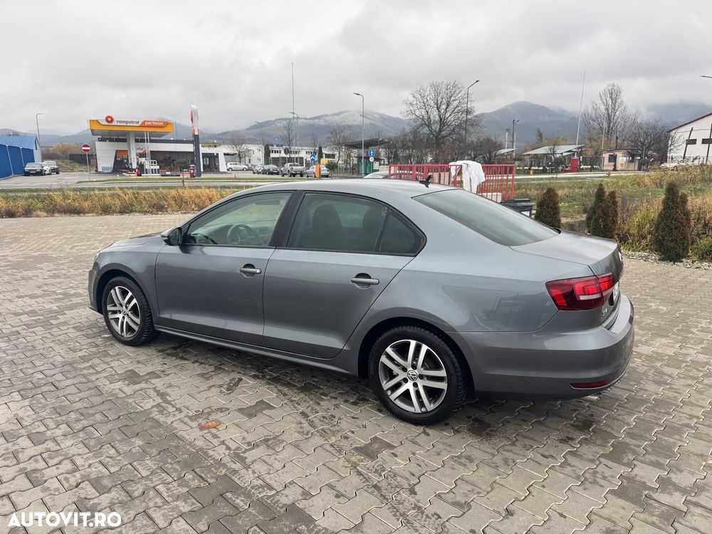 Volkswagen Jetta 1.2 TSI Comfortline - 11