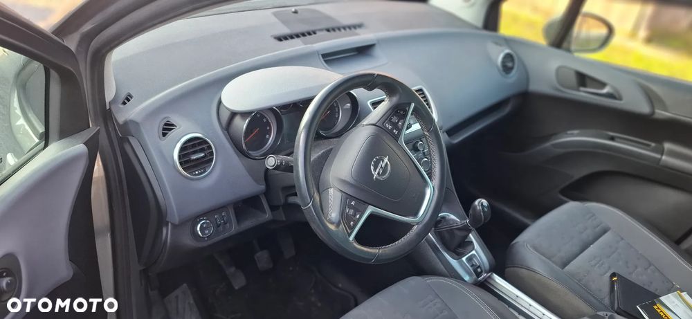 Opel Meriva - 9