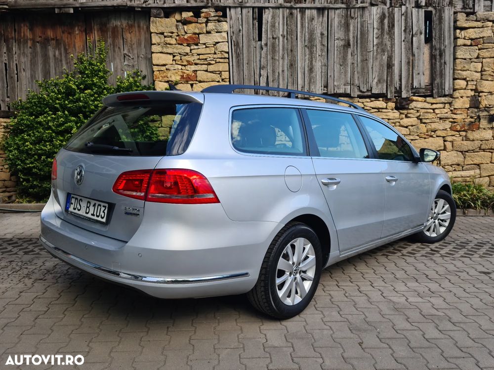 Volkswagen Passat Variant 2.0 TDI DSG BlueMotion Technology Comfortline - 4
