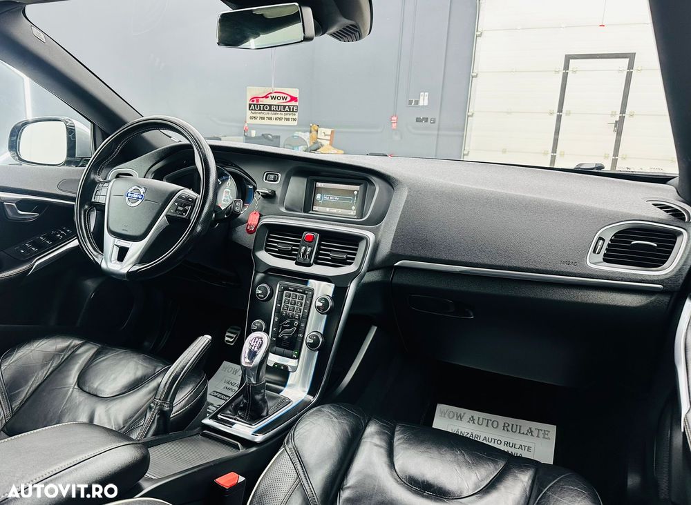 Volvo V40 D2 R Design - 18