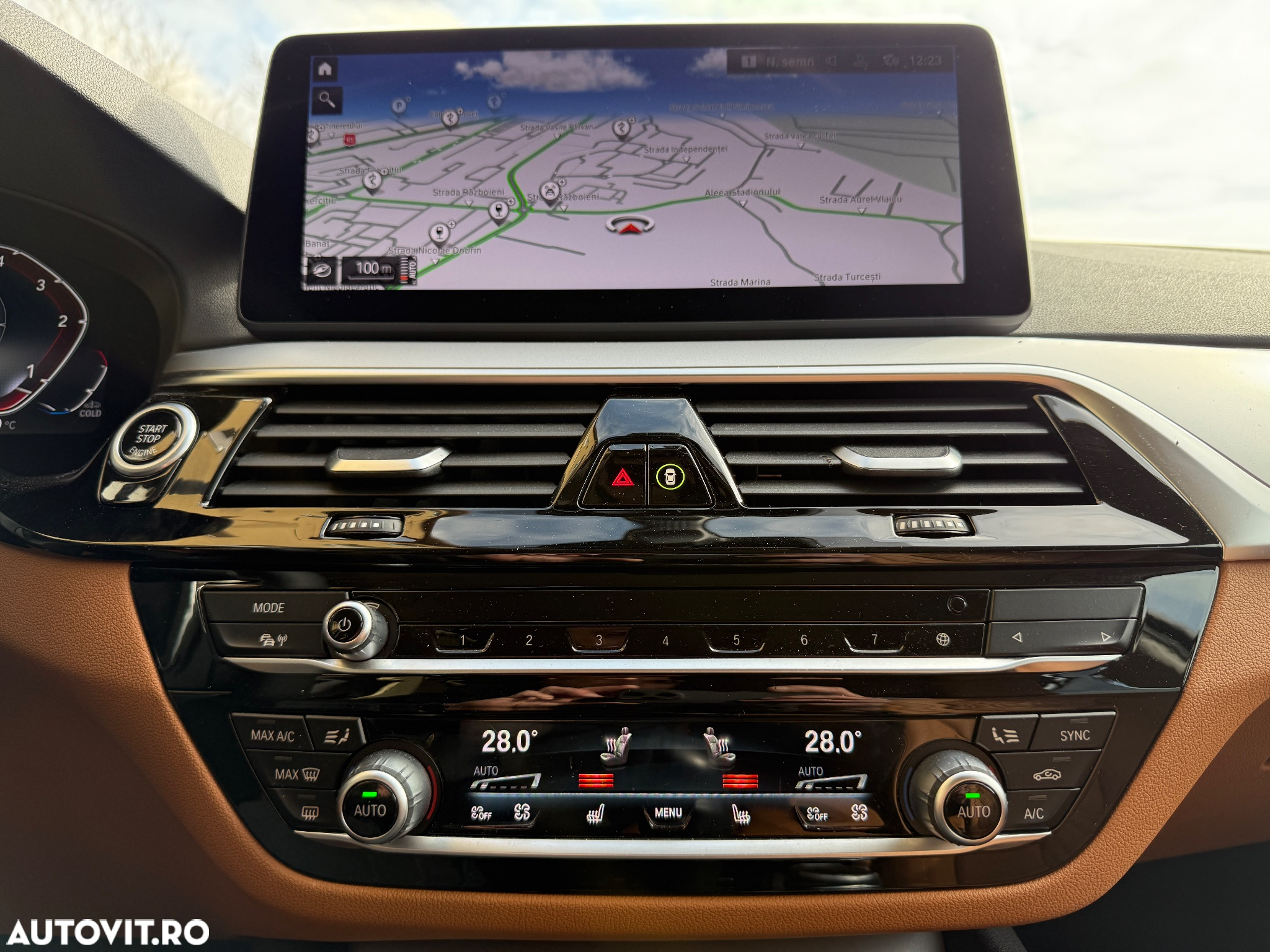 BMW Seria 5 520d Aut. Sport Line - 23