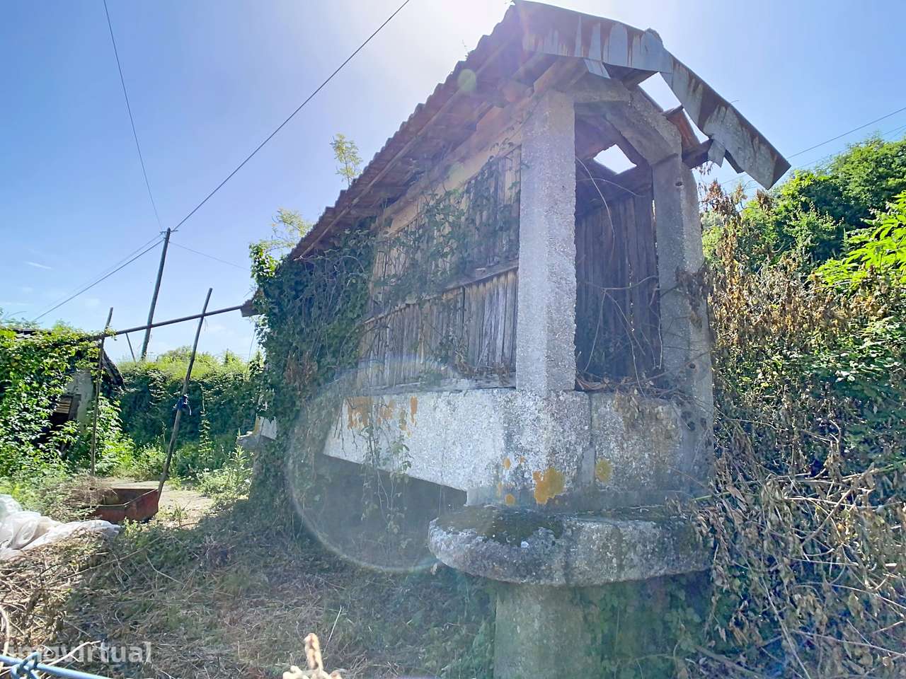 Moradia para restauro com terreno - Grande imagem: 4/12