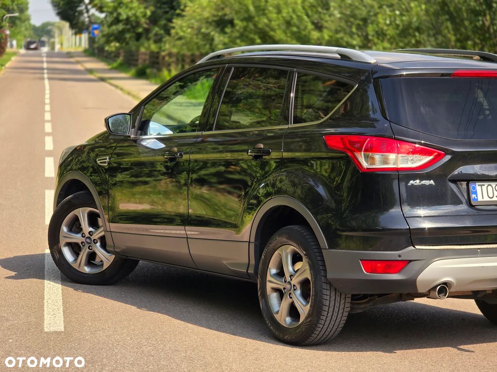 Ford Kuga 2.0 TDCi 2x4 Titanium - 39
