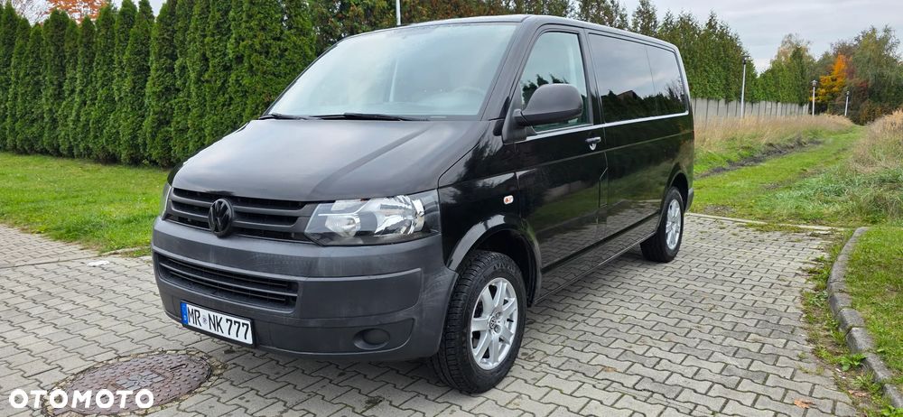 Volkswagen Caravelle - 1