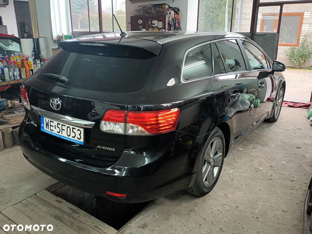 Toyota Avensis 1.8 Sol - 5