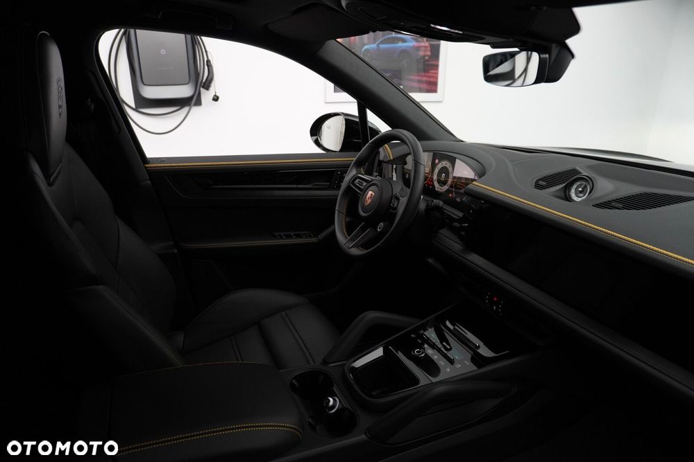 Porsche Cayenne S E-Hybrid PHEV - 29