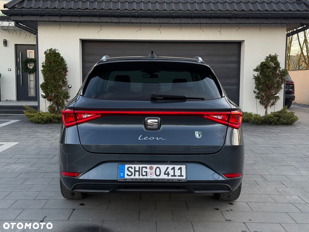 Seat Leon Sportstourer 2.0 TDI DPF DSG Xcellence - 11