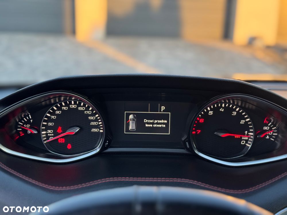 Peugeot 308 PureTech 225 EAT8 Stop & Start GT - 15