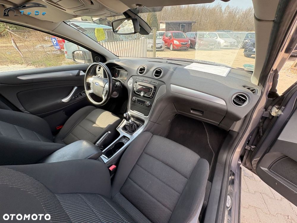 Ford Mondeo 1.6 T Platinium X Plus (Titanium) - 36