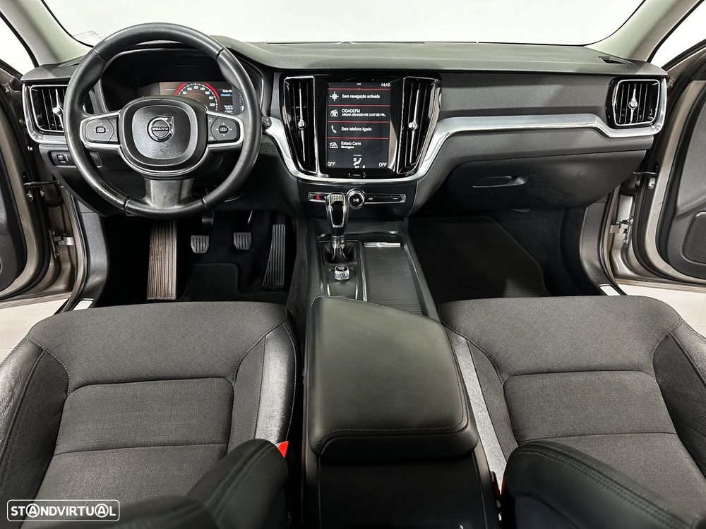 Volvo V60 2.0 D3 Momentum - 20