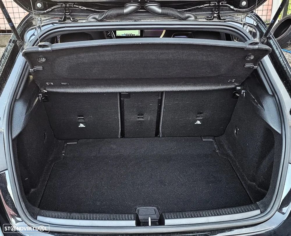 Mercedes-Benz A 180 AMG Line - 15