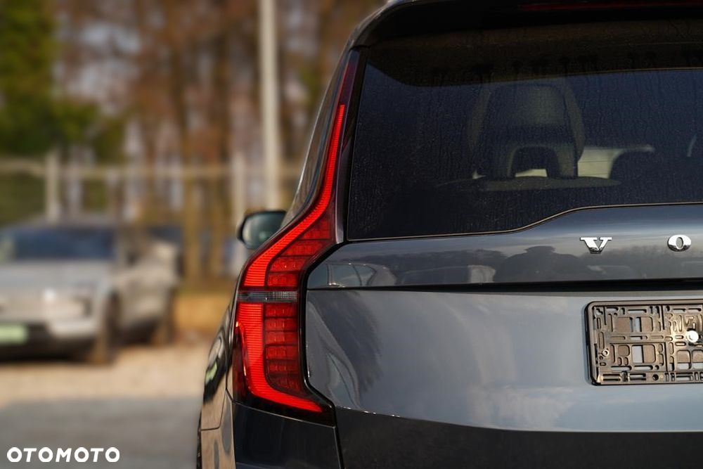 Volvo XC 90 B5 B AWD Ultra Bright 7os - 25