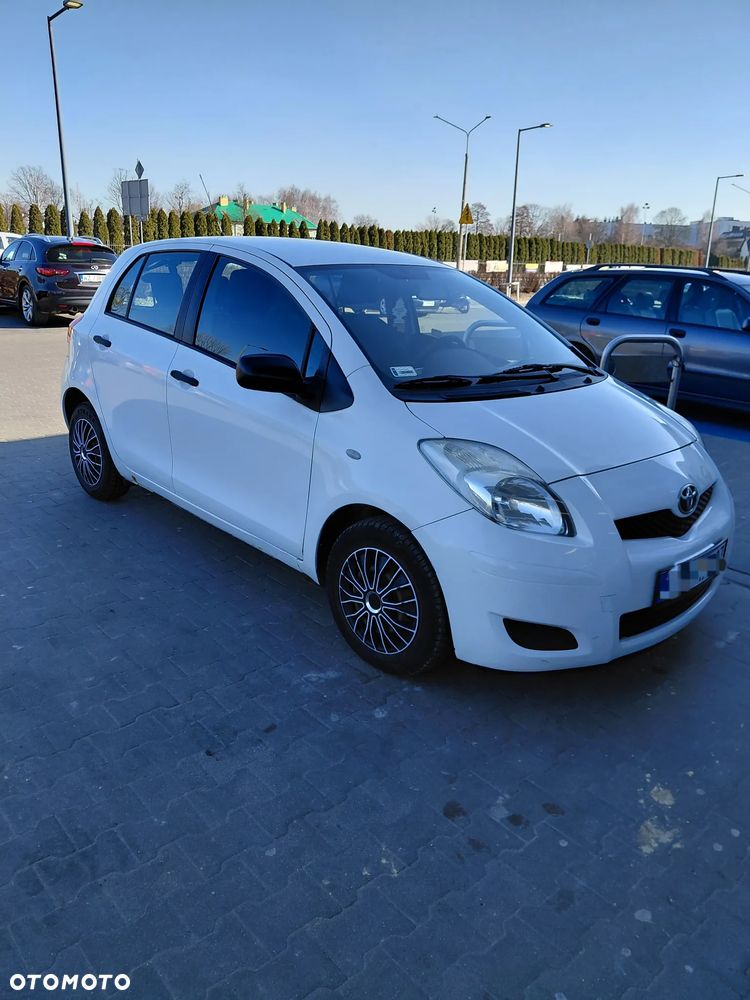 Toyota Yaris 1.0 Luna - 8