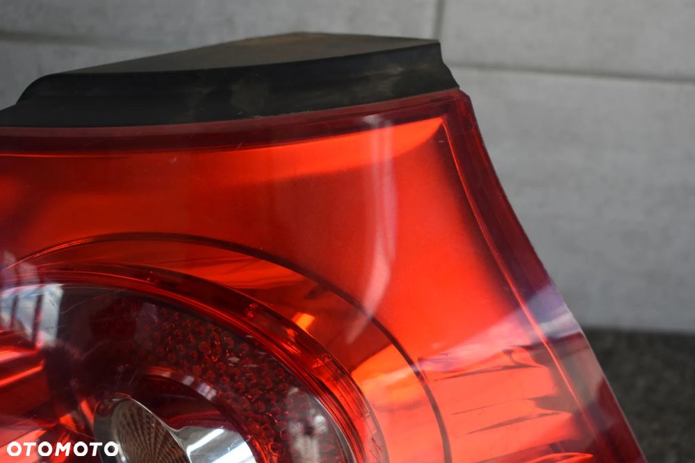 LAMPA TYŁ PRAWY PRAWA VOLKSWAGEN GOLF 5 HB 1K6945096Q - 6