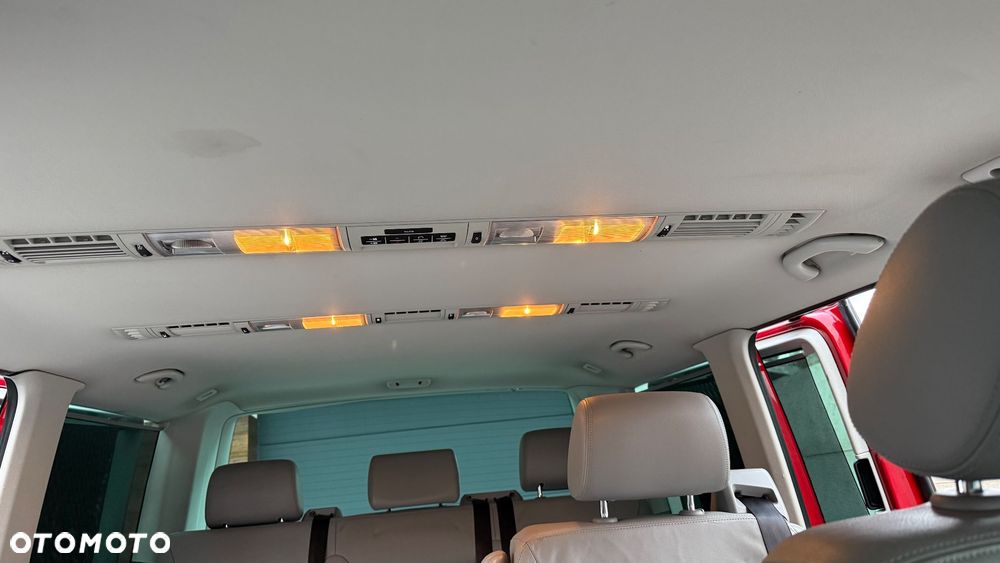 Volkswagen Multivan - 21