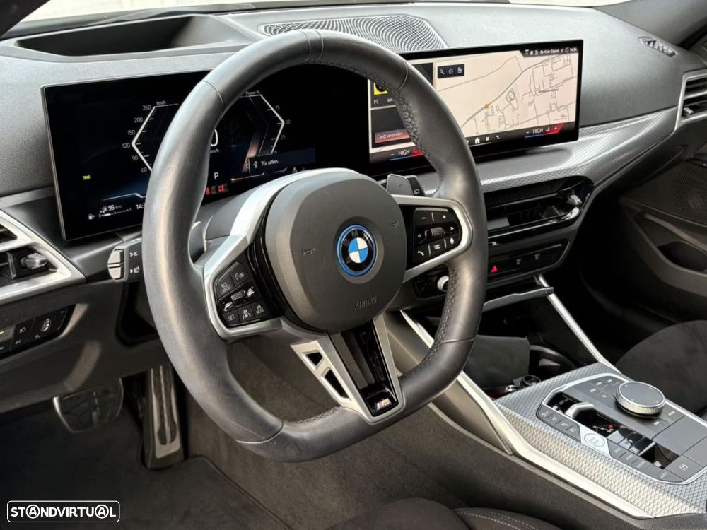 BMW 330 e Aut. M Sport - 13