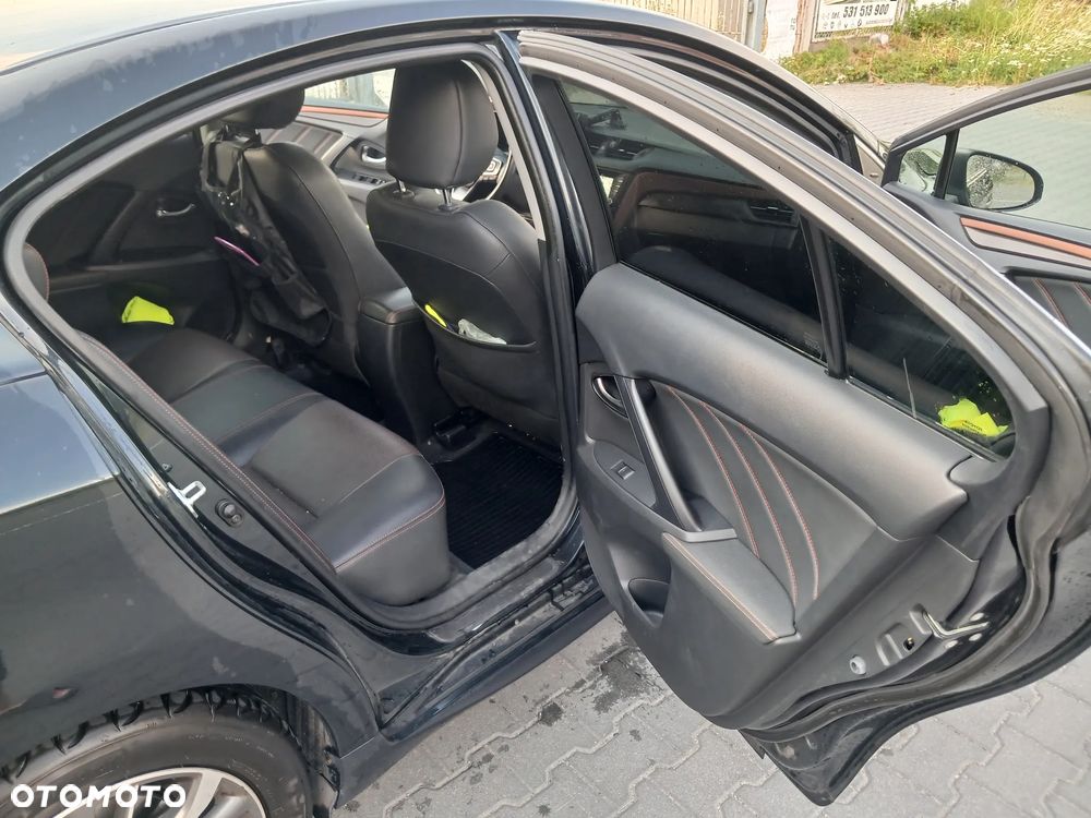 Toyota Avensis 2.0 Premium MS - 16