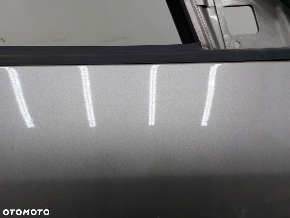 Drzwi przednie prawe przód Skoda Roomster 2006-2010 R NR.LAK: LF8H - 7